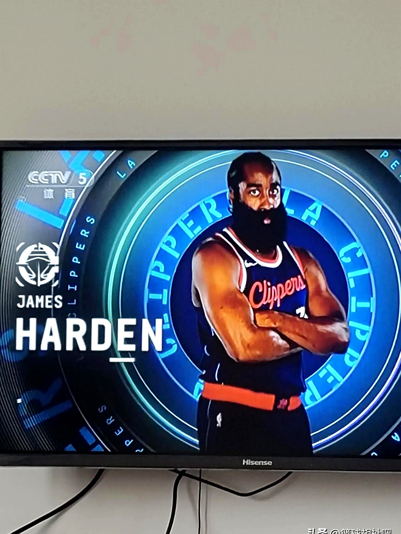 洛杉矶快船迎中超关键赛，赛后手感冰凉，态度坚定，资深球员宣示担当