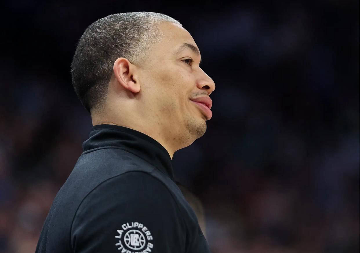 洛杉矶快船迎中超关键赛，赛后手感冰凉，态度坚定，资深球员宣示担当